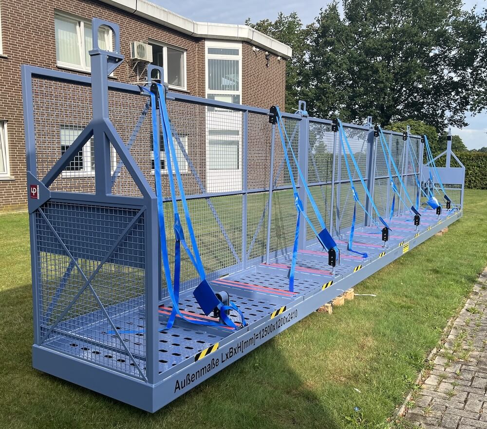 FOUR PACK Stahlrahmen mit Haltevorrichtungen für große industrielle Bauteile